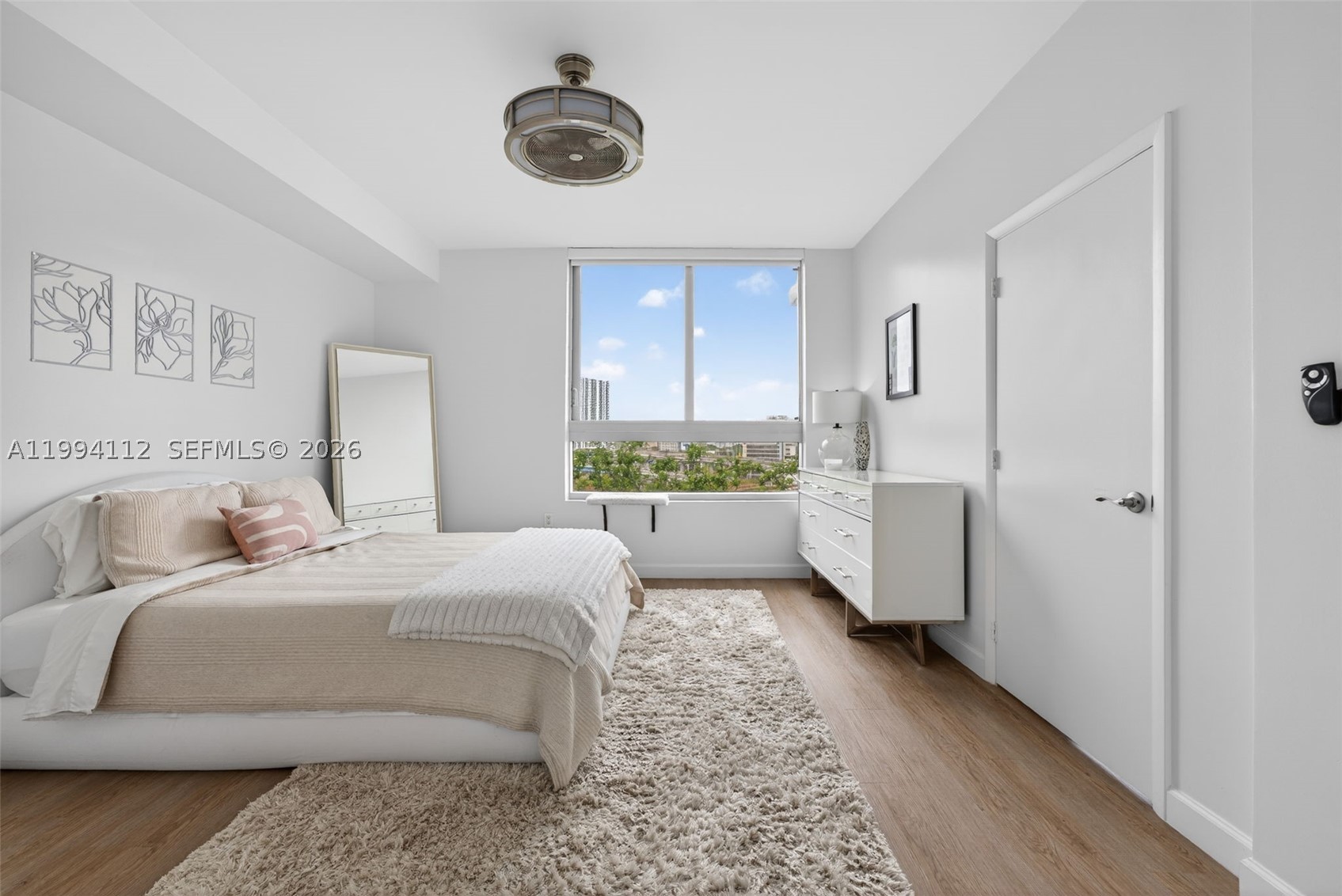 90 Southwest 3rd Street, Unit 1105 Miami, FL 33130 - Photo 4 of 16 Gallery Image 4