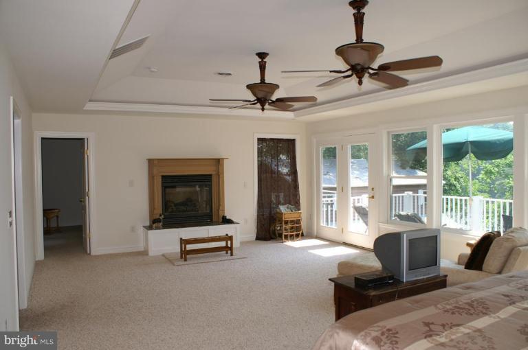 182 Acton Road Annapolis, MD 21403 - Photo 14 of 24 Master Bedroom