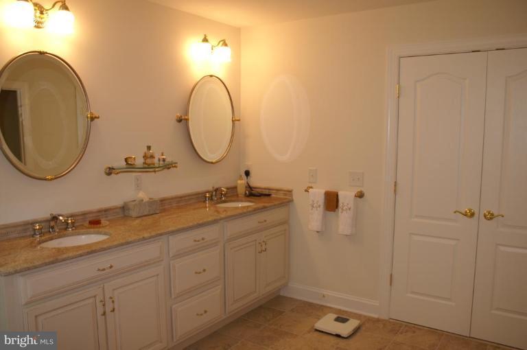 182 Acton Road Annapolis, MD 21403 - Photo 18 of 24 Master Bath #2