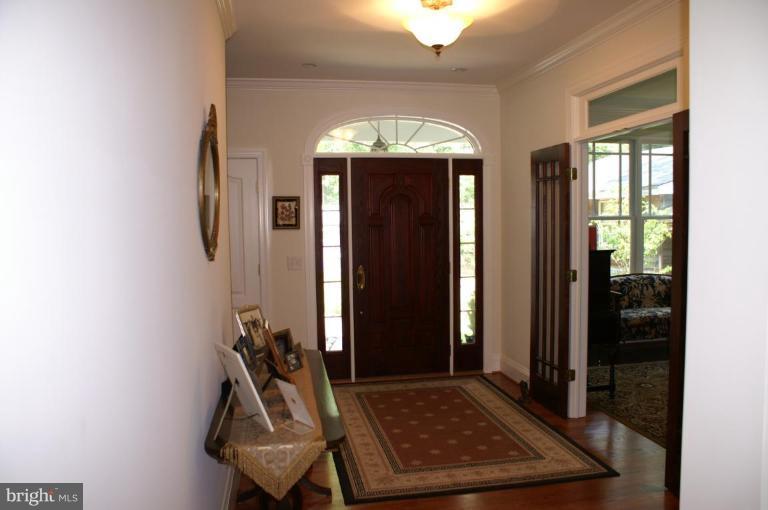 Entrance / Foyer