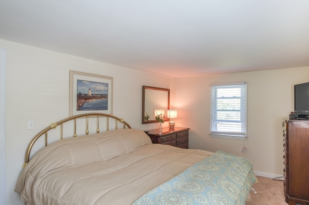 23 Stonebridge Road Wayland, MA 01778 - Photo 11 of 17
