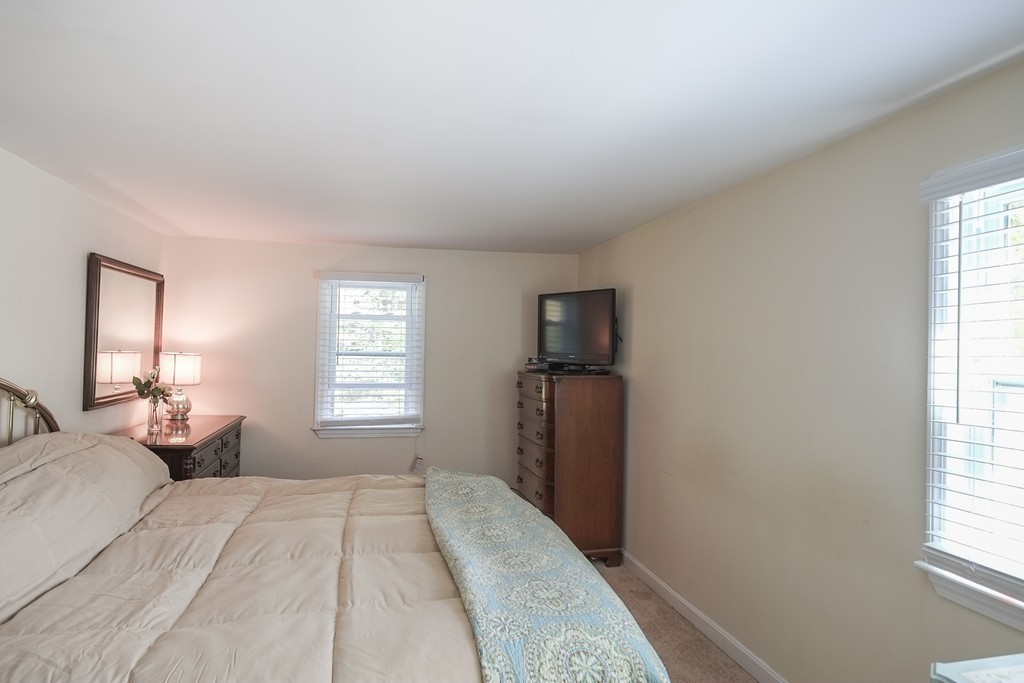23 Stonebridge Road Wayland, MA 01778 - Photo 12 of 17