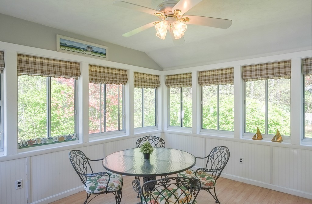 23 Stonebridge Road Wayland, MA 01778 - Photo 3 of 17