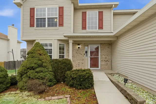 $440,000 | 181 Hillside Drive, Bolingbrook, IL 60440