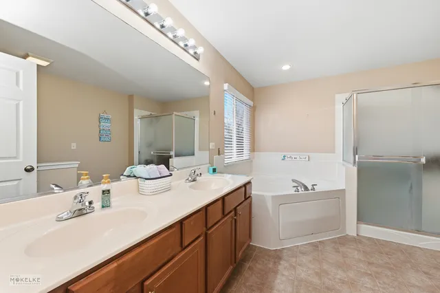 $440,000 | 181 Hillside Drive, Bolingbrook, IL 60440