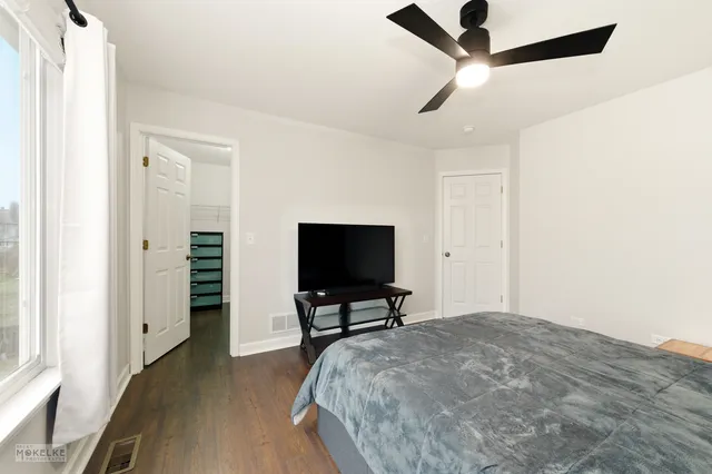 $440,000 | 181 Hillside Drive, Bolingbrook, IL 60440