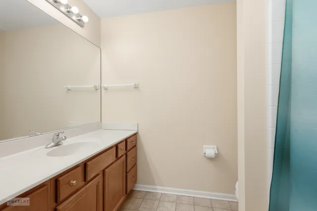 $440,000 | 181 Hillside Drive, Bolingbrook, IL 60440