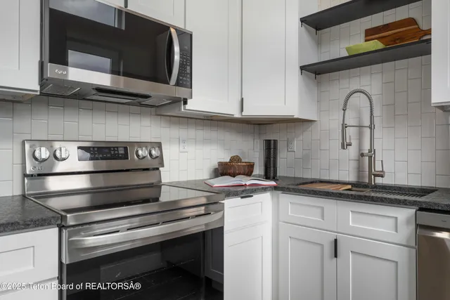 $449,000 | 138 Larkspur Avenue, Unit 402, Victor, ID 83455