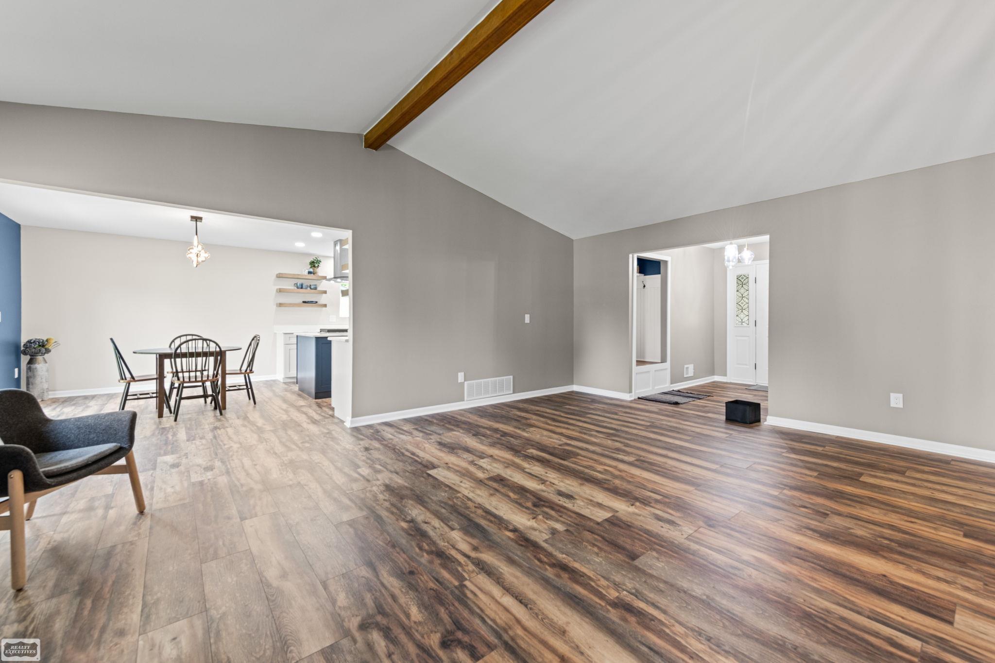 45310 Fairchild Road Macomb, MI 48042 - Photo 7 of 32