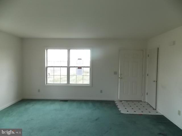 30040 Deal Island Road Princess Anne, MD 21853 - Photo 5 of 12 Living room