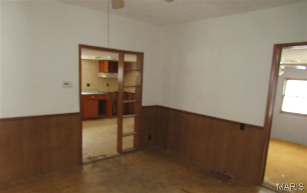 401 Grout Street White Hall, IL 62092 - Photo 4 of 9