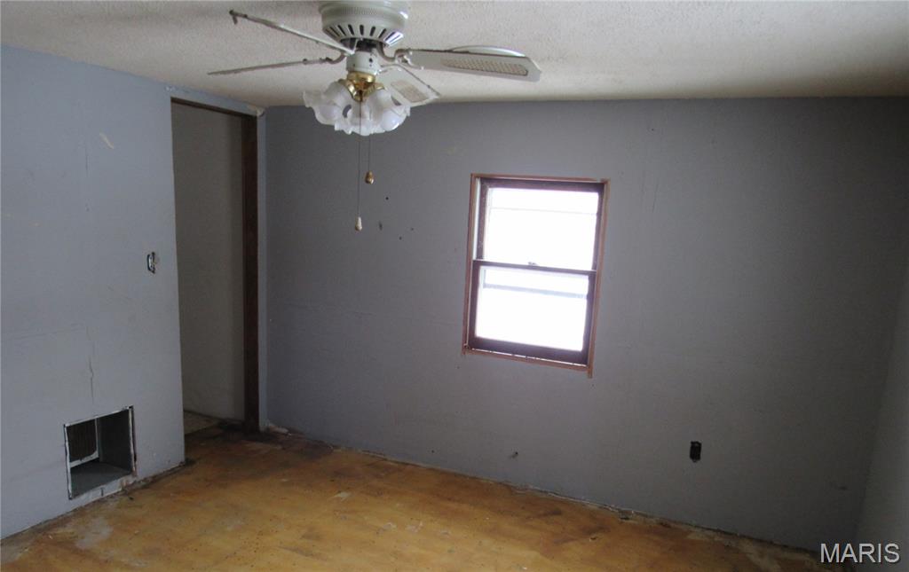 401 Grout Street White Hall, IL 62092 - Photo 6 of 9