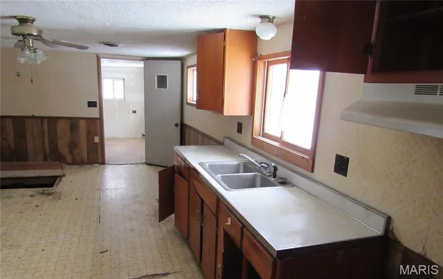 $39,900 | 401 Grout Street, White Hall, IL 62092