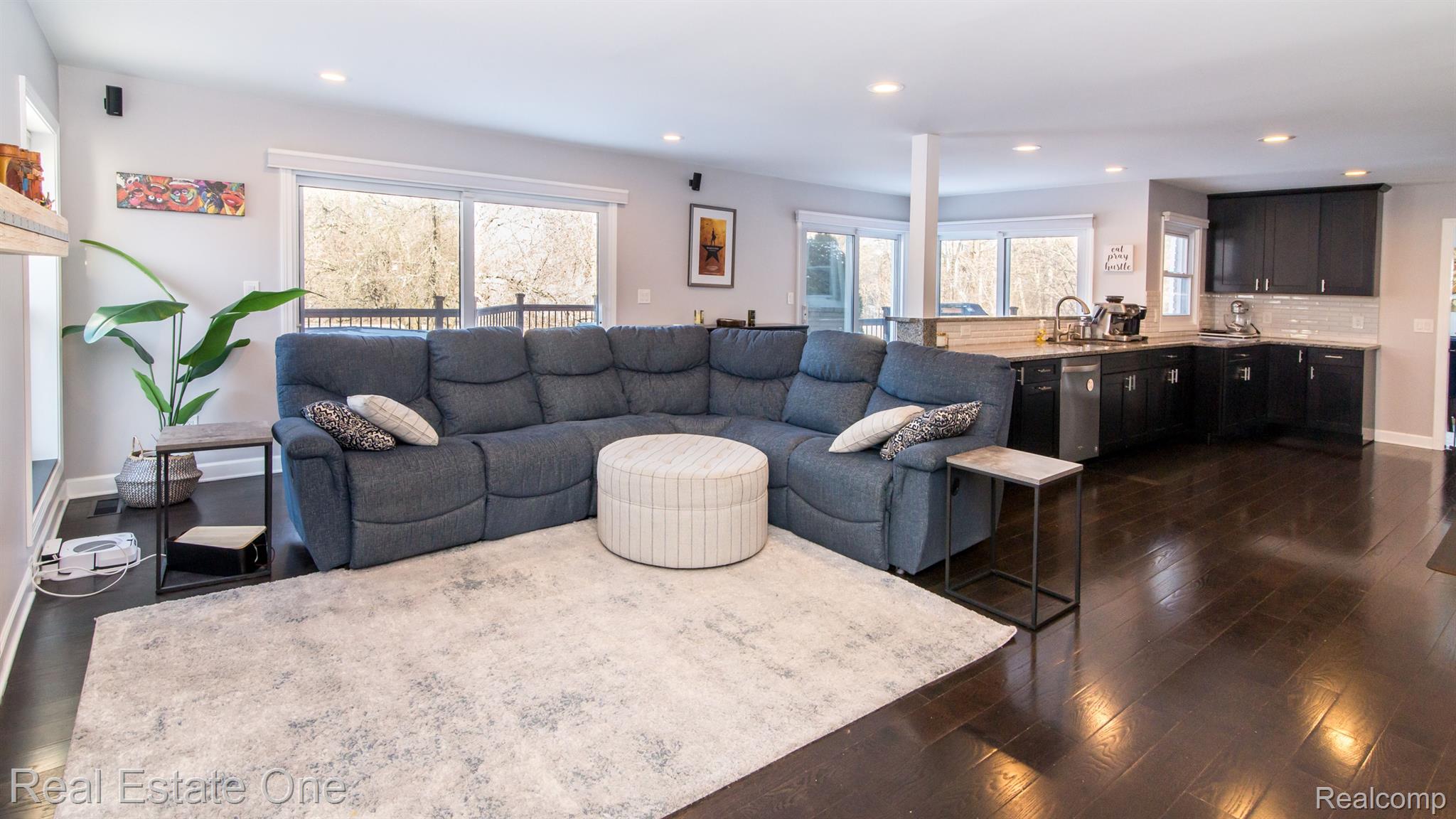 35280 Spring Hill Road Farmington, MI 48331 - Photo 30 of 62 Gallery Image 30