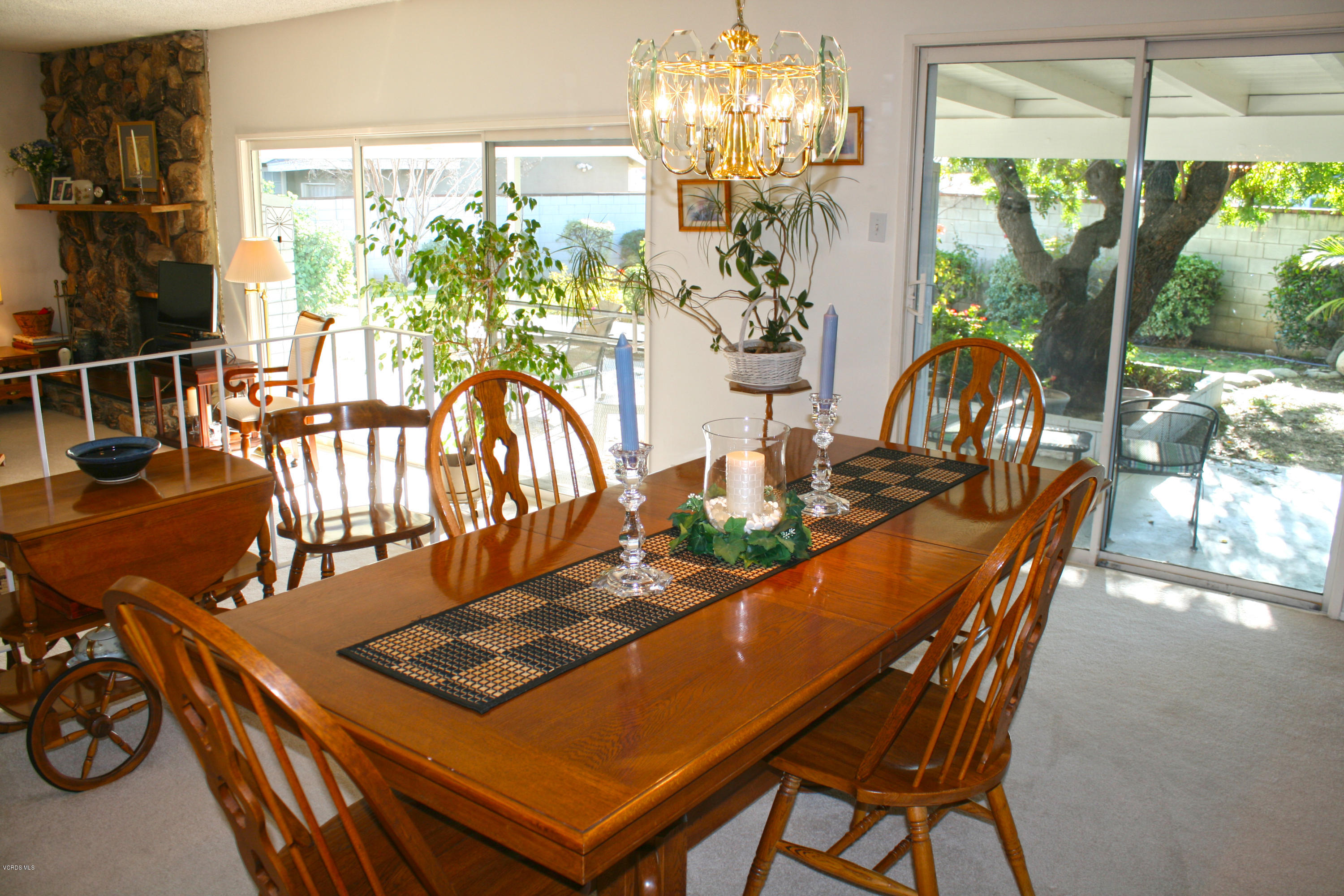 9915 Bothwell Road Northridge, CA 91324 - Photo 11 of 43 Dine (8)