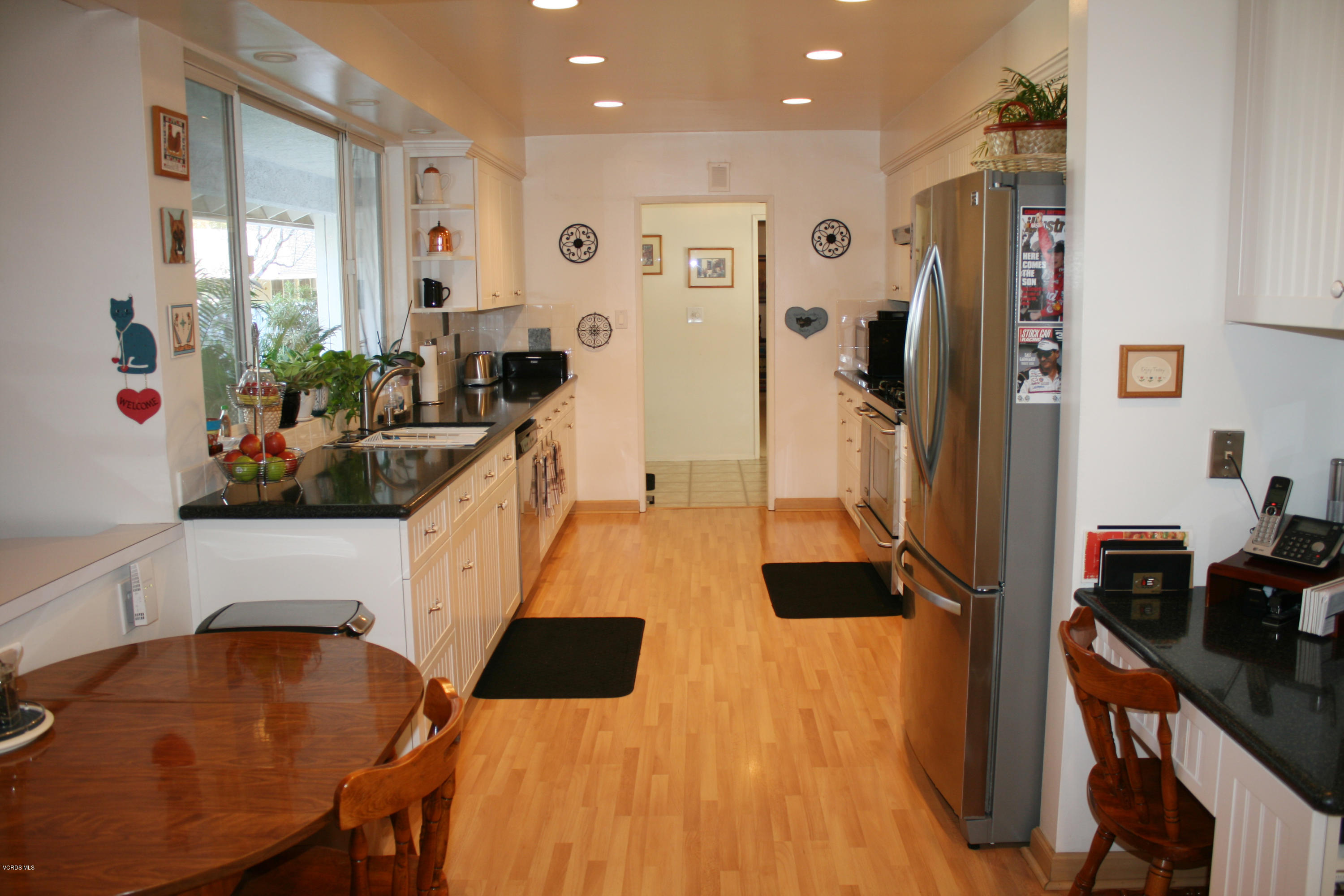 9915 Bothwell Road Northridge, CA 91324 - Photo 13 of 43 Kitchen (2)