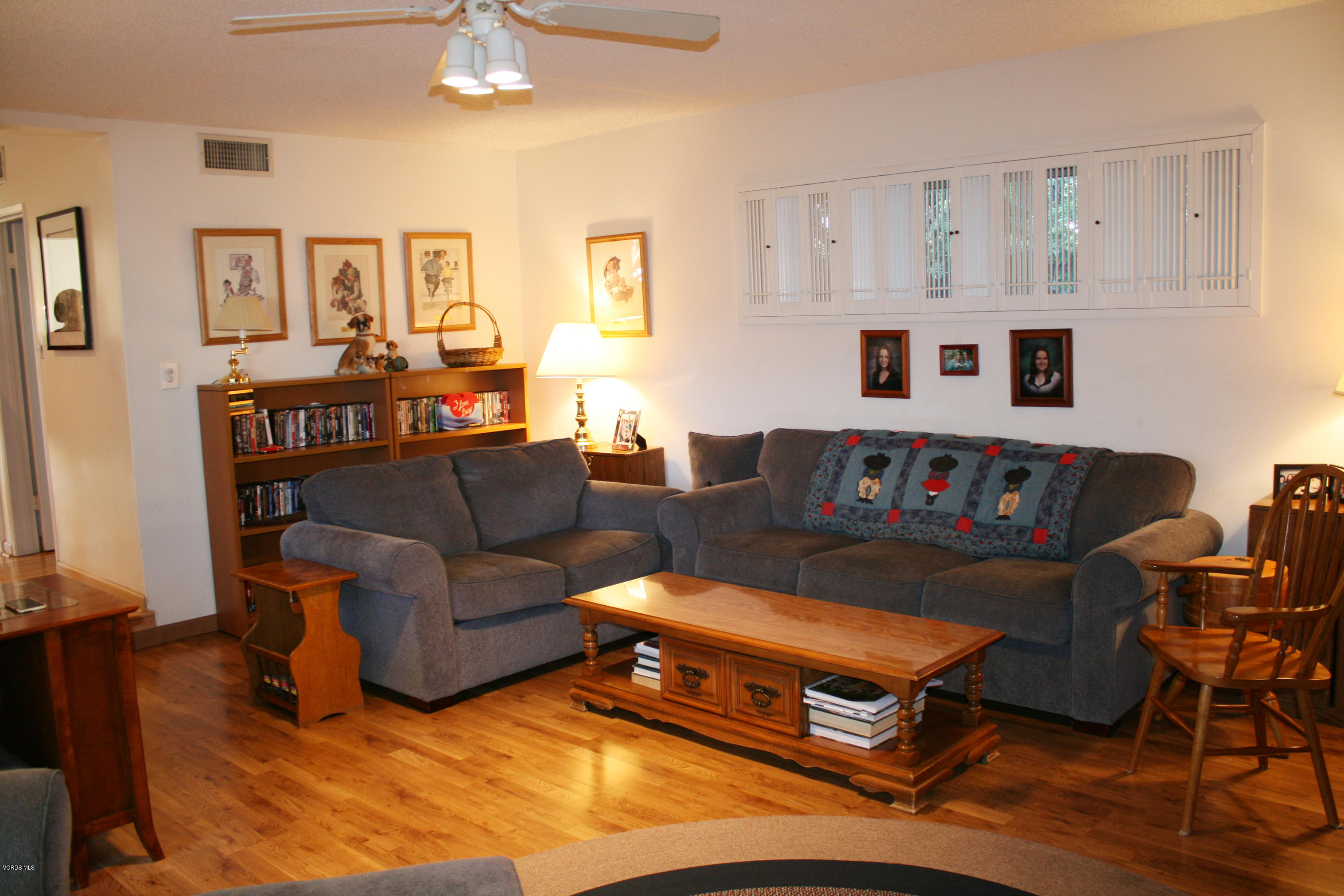 9915 Bothwell Road Northridge, CA 91324 - Photo 20 of 43 Family room (6)