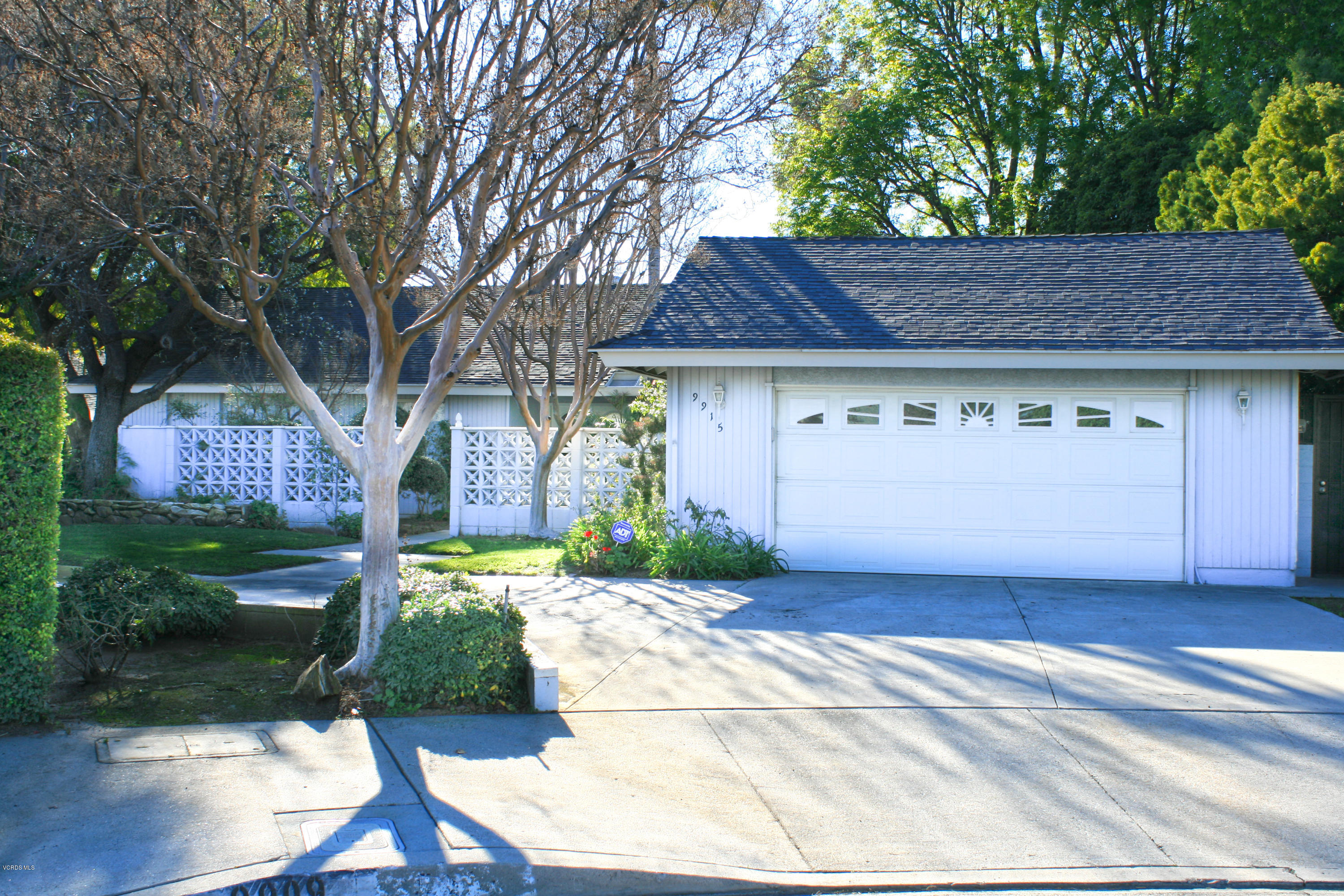 9915 Bothwell Road Northridge, CA 91324 - Photo 3 of 43 Front (9)