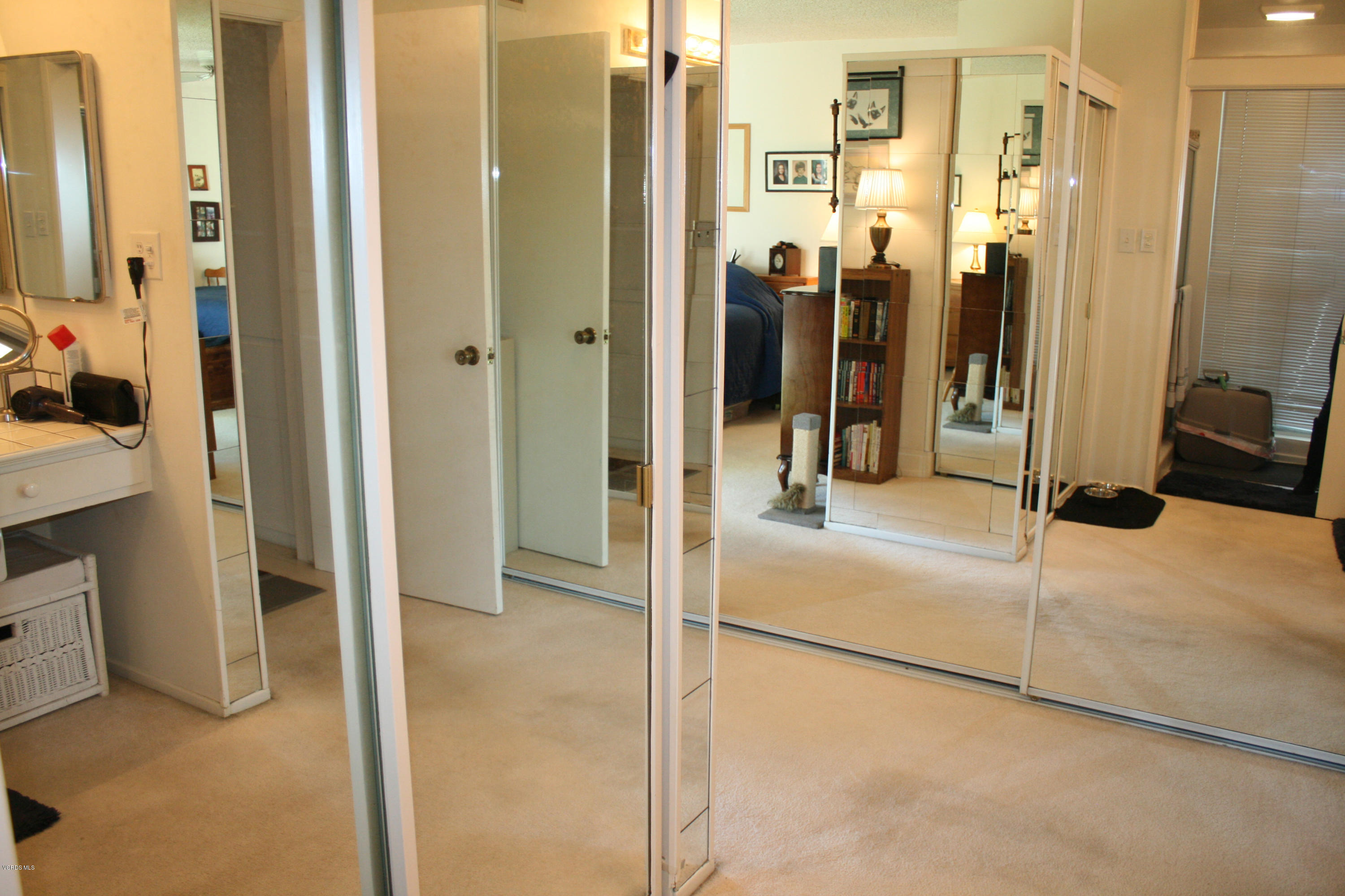 9915 Bothwell Road Northridge, CA 91324 - Photo 27 of 43 Master bath (6)