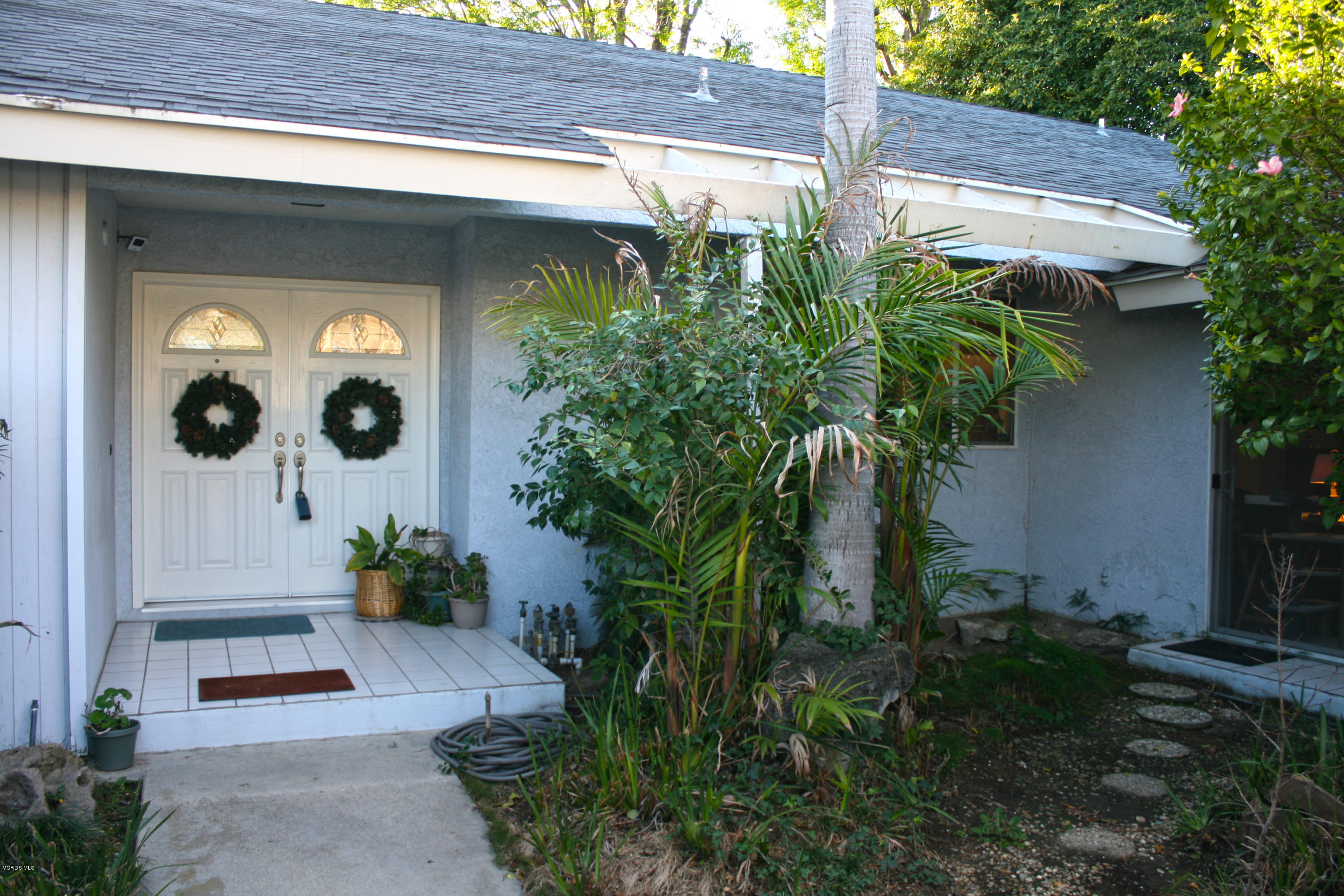 9915 Bothwell Road Northridge, CA 91324 - Photo 43 of 43 Courtyard door (1)