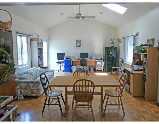 13 Walker Road Manchester, MA 01944 - Photo 12 of 17 Gallery Image 12