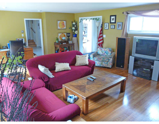 13 Walker Road Manchester, MA 01944 - Photo 16 of 17 Gallery Image 16