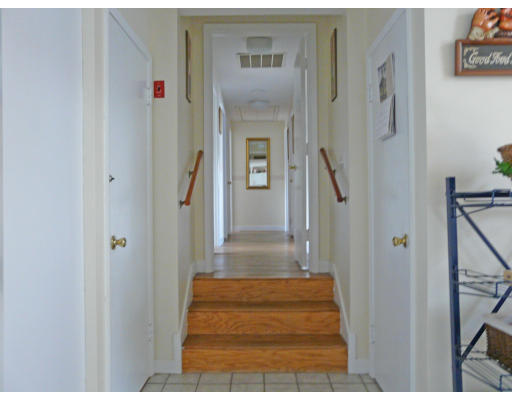13 Walker Road Manchester, MA 01944 - Photo 17 of 17 Gallery Image 17