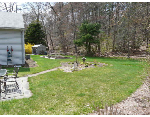 13 Walker Road Manchester, MA 01944 - Photo 4 of 17 Gallery Image 4