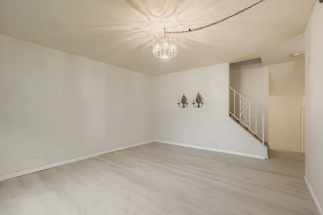 $339,900 | 9413 Meadow Lane, Des Plaines, IL 60016