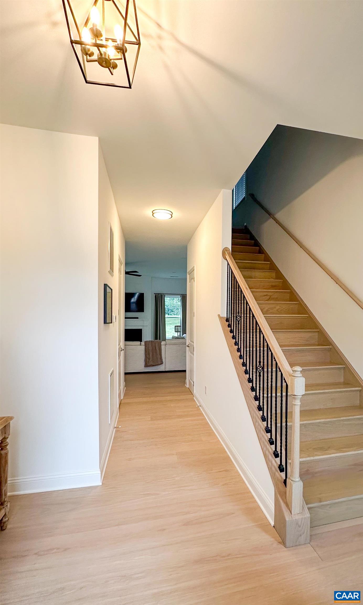 53 Chamberlain Loop Lexington, VA 24450 - Photo 3 of 42 Gallery Image 3