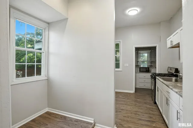 $124,900 | 325 Kirkwood Boulevard, Davenport, IA 52803