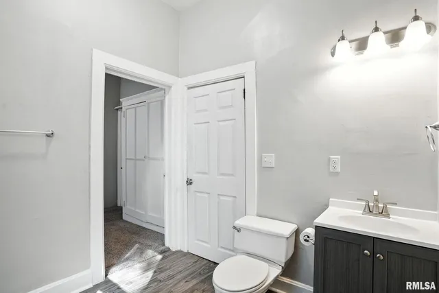 $124,900 | 325 Kirkwood Boulevard, Davenport, IA 52803