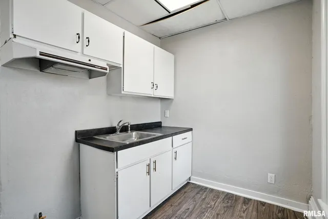 $124,900 | 325 Kirkwood Boulevard, Davenport, IA 52803