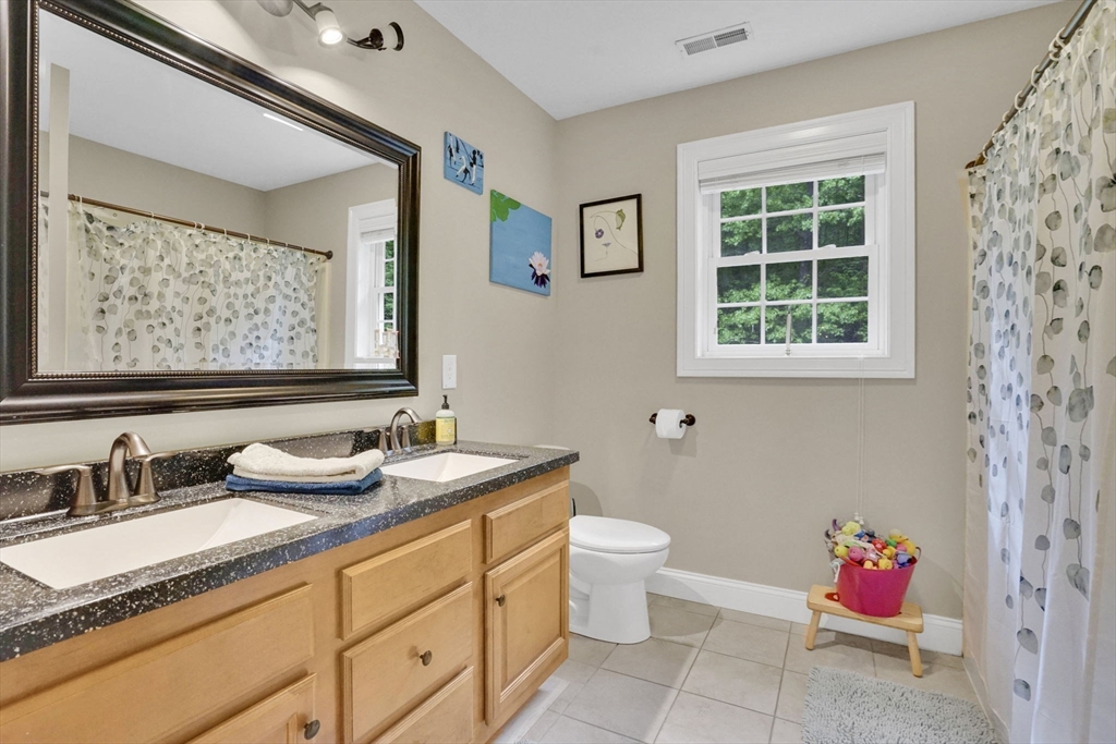 32 Bissonnette Circle Southampton, MA 01073 - Photo 28 of 38
