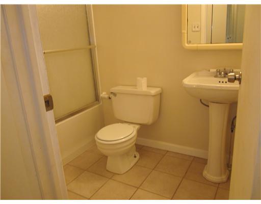 515 Hunters Path Road Bridgeville, PA 15017 - Photo 8 of 15 Full Bath.