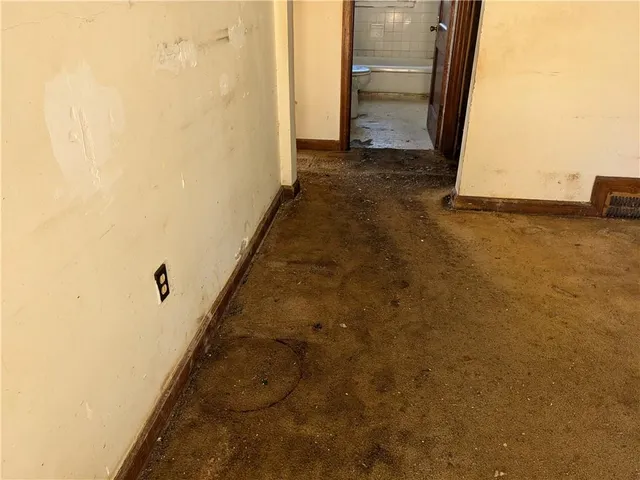 $52,000 | 2620 South 40th Terrace, Kansas City, KS 66106