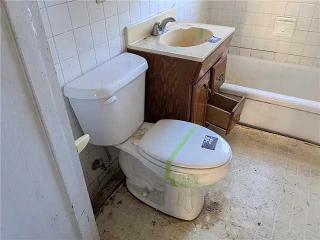 $52,000 | 2620 South 40th Terrace, Kansas City, KS 66106