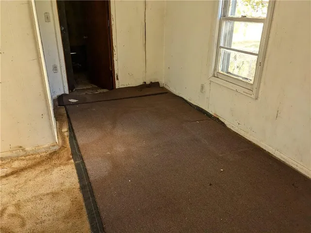 $52,000 | 2620 South 40th Terrace, Kansas City, KS 66106