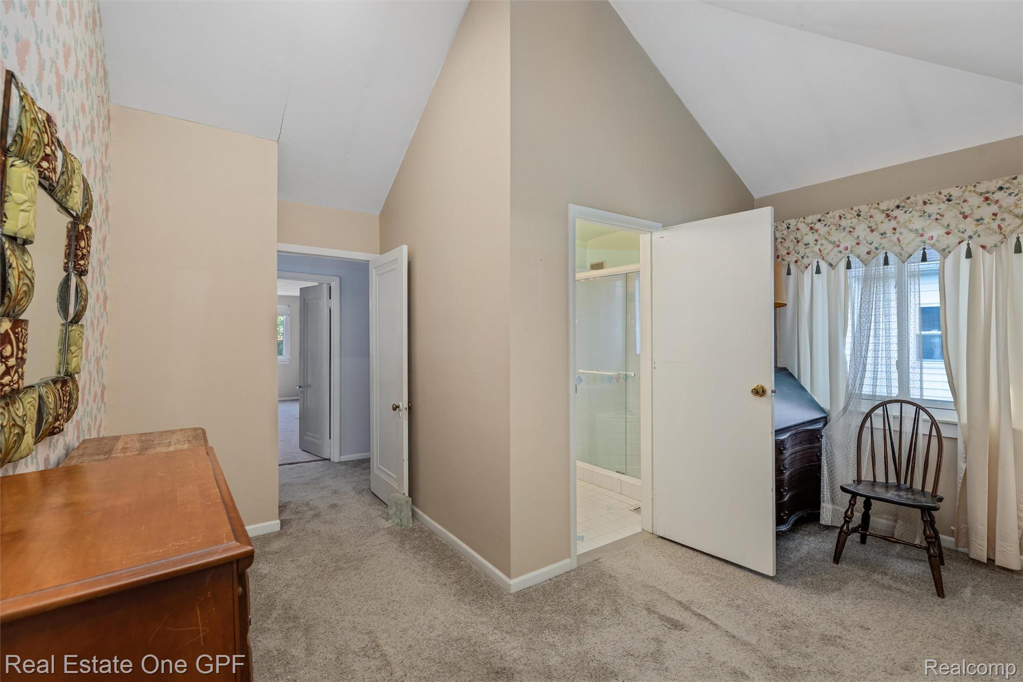 957 Fisher Road Grosse Pointe, MI 48230 - Photo 35 of 38 35-957 Fisher Rd 0034.jpg
