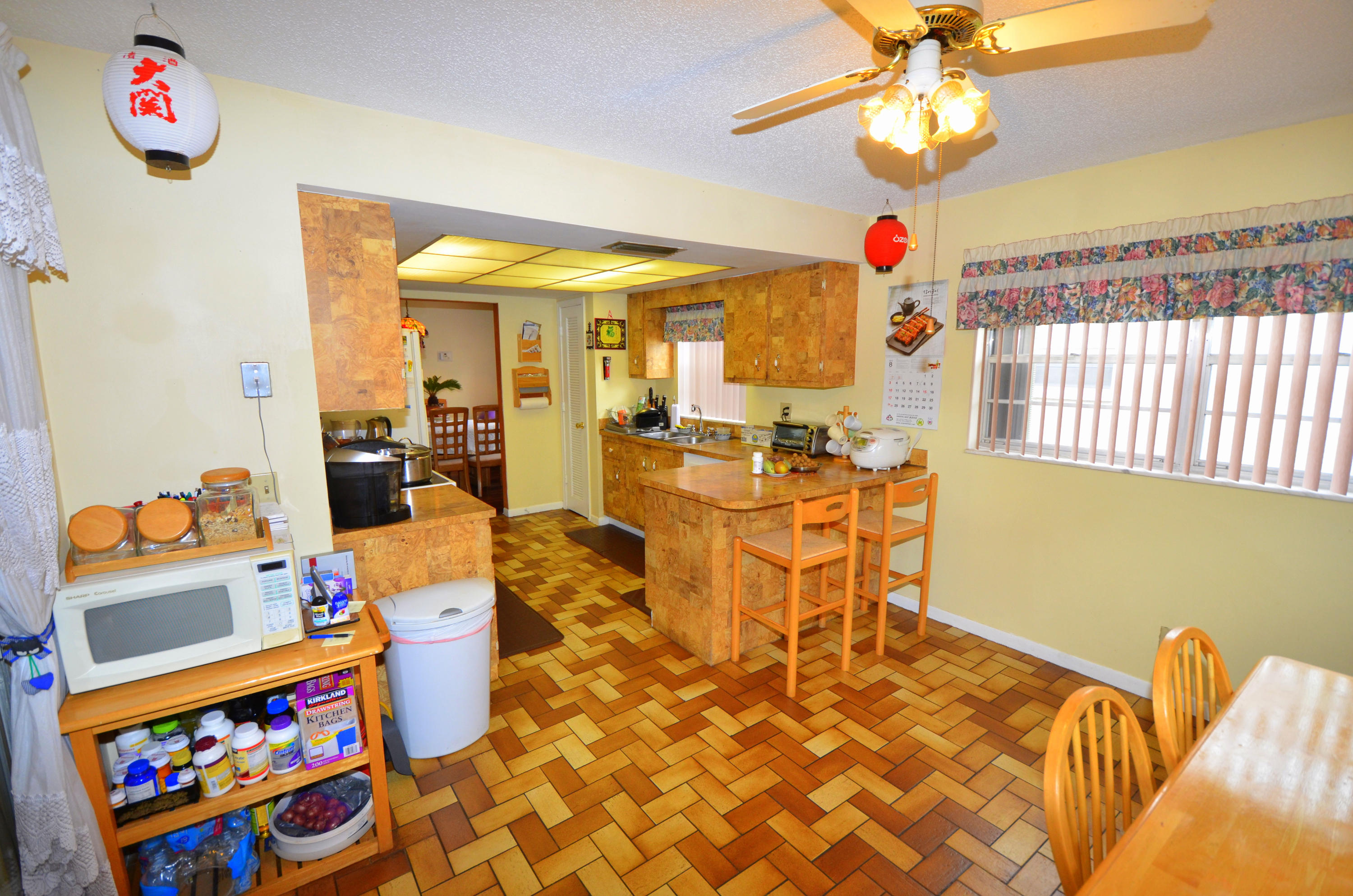 22743 Southwest 55th Avenue Boca Raton, FL 33433 - Photo 9 of 23 Kitchen