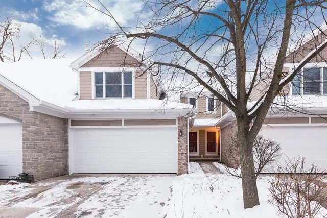 $329,000 | 2434 Mulberry Court, Ann Arbor, MI 48104