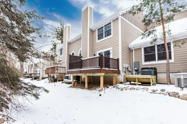 $329,000 | 2434 Mulberry Court, Ann Arbor, MI 48104