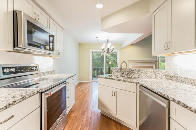 $329,000 | 2434 Mulberry Court, Ann Arbor, MI 48104