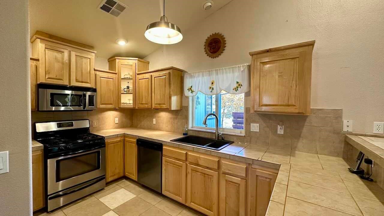16531 Friar Road Weed, CA 96094 - Photo 11 of 47 Gallery Image 11