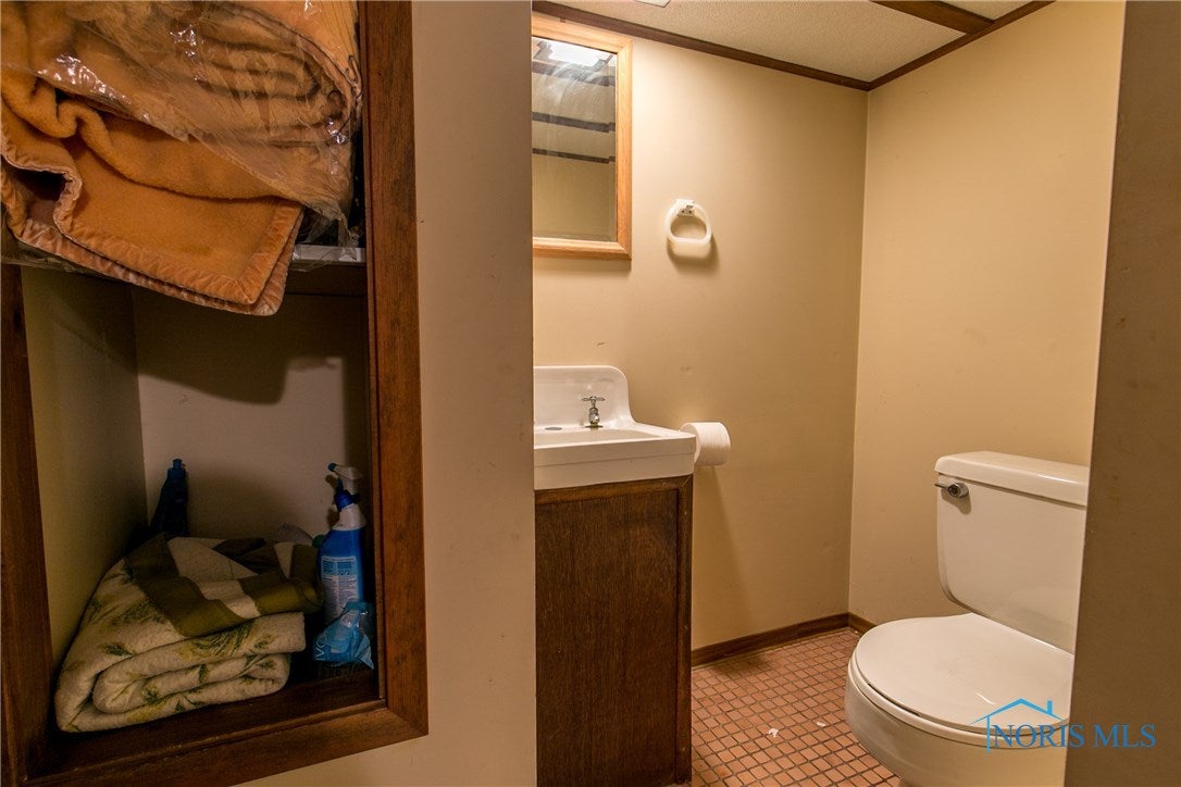 146 Taylor Road Oregon, OH 43616 - Photo 31 of 36 Gallery Image 31