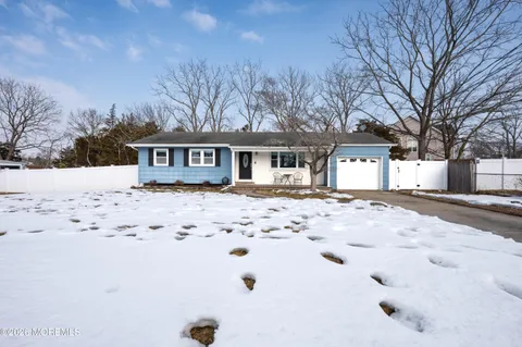 $480,000 | 392 Suburban Drive, Toms River, NJ 08753