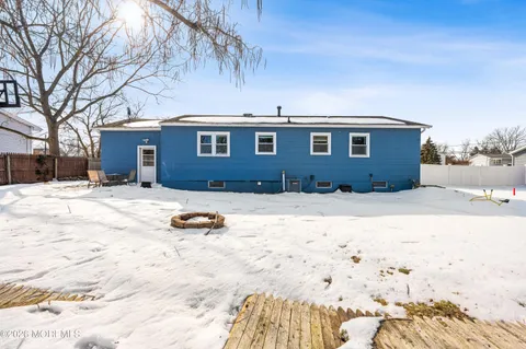 $480,000 | 392 Suburban Drive, Toms River, NJ 08753