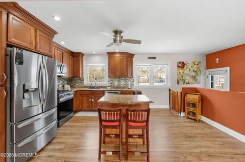 $480,000 | 392 Suburban Drive, Toms River, NJ 08753