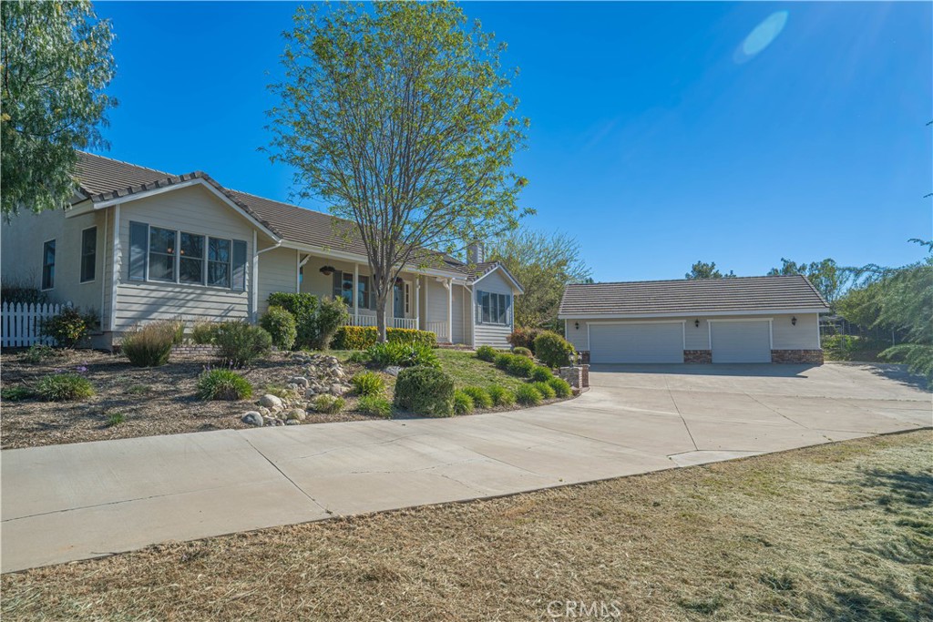 11340 Morgan Road Agua Dulce, CA 91390 - Photo 4 of 60