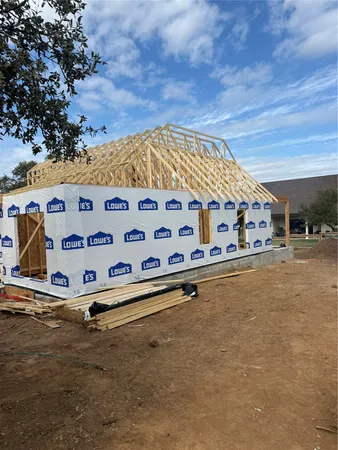 $435,000 | 160 West Stonecastle Drive, Granite Shoals, TX 78654